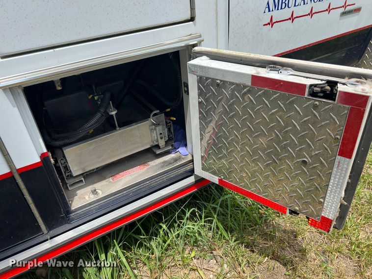 image for item JX9286 2015 Chevrolet Express G3500  ambulance