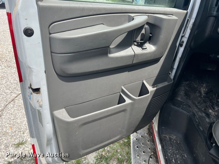 image for item JX9286 2015 Chevrolet Express G3500  ambulance