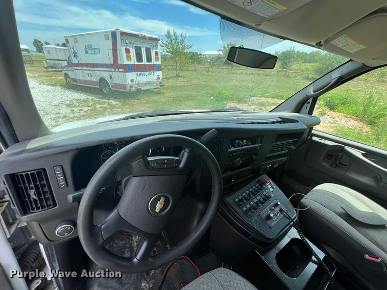 image for item JX9286 2015 Chevrolet Express G3500  ambulance