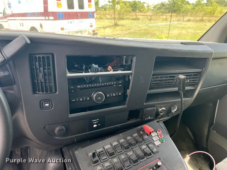 image for item JX9286 2015 Chevrolet Express G3500  ambulance