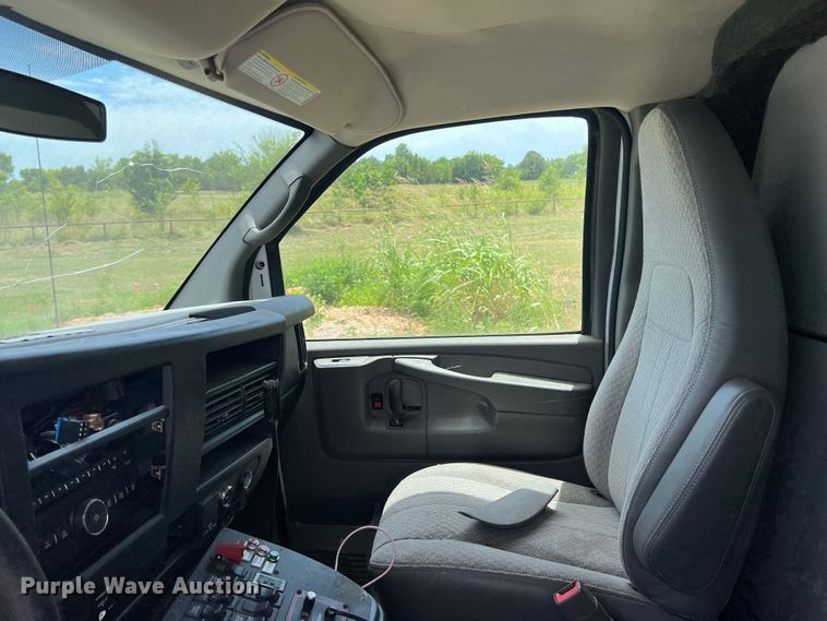 image for item JX9286 2015 Chevrolet Express G3500  ambulance