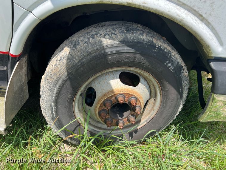 image for item JX9286 2015 Chevrolet Express G3500  ambulance