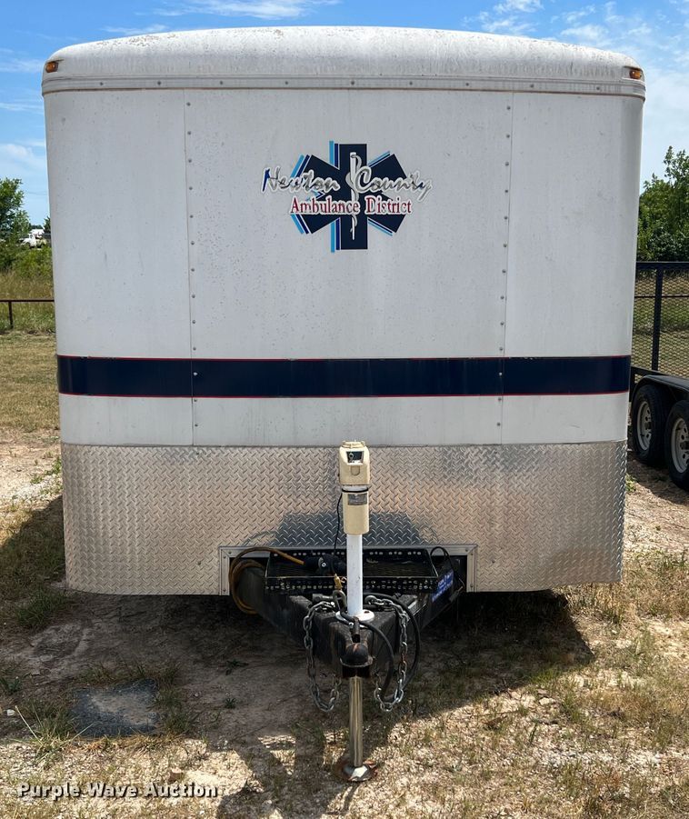 image for item JX9287 2005 Doolittle  enclosed cargo trailer