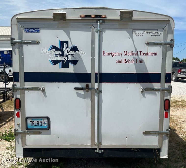 image for item JX9287 2005 Doolittle  enclosed cargo trailer