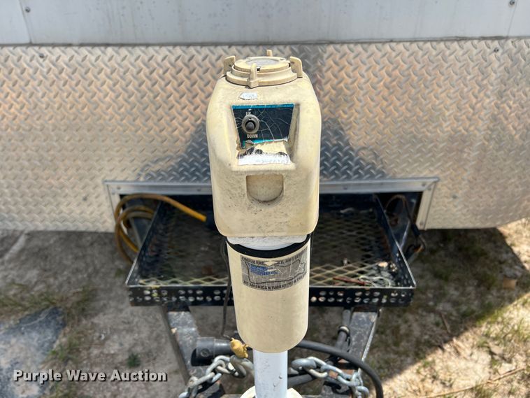 image for item JX9287 2005 Doolittle  enclosed cargo trailer