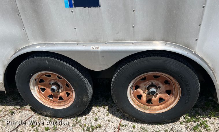 image for item JX9287 2005 Doolittle  enclosed cargo trailer