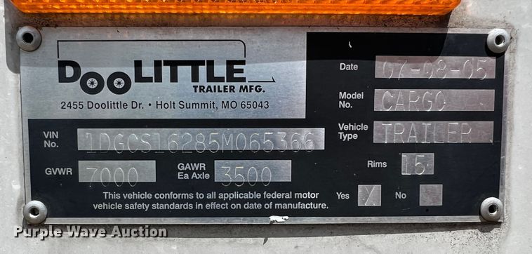 image for item JX9287 2005 Doolittle  enclosed cargo trailer
