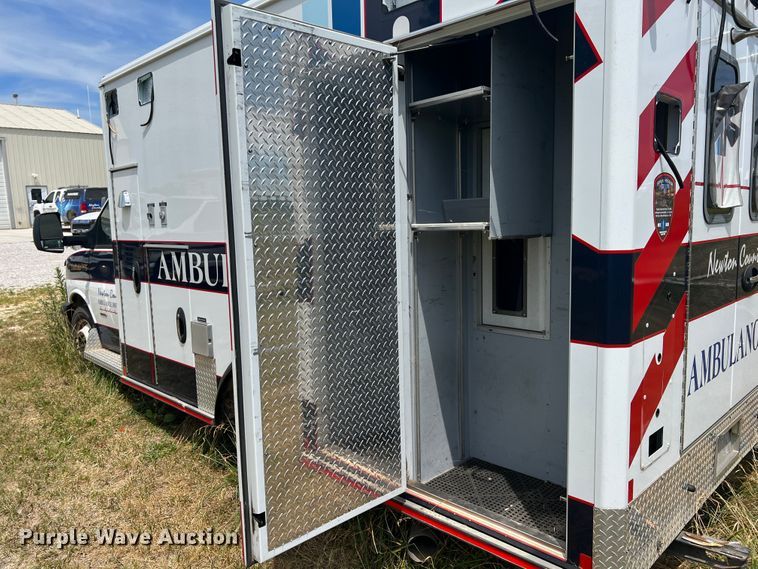image for item JX9288 2013 Chevrolet Express G3500  ambulance