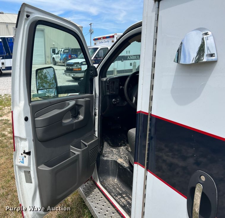 image for item JX9288 2013 Chevrolet Express G3500  ambulance