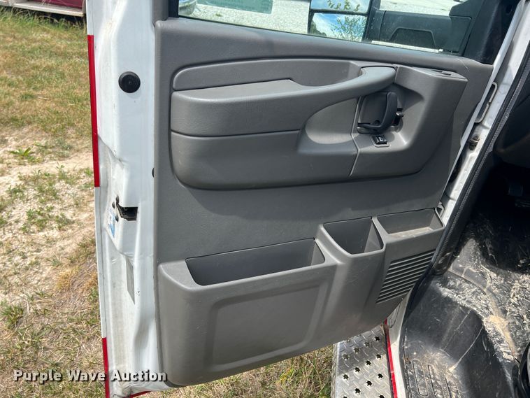 image for item JX9288 2013 Chevrolet Express G3500  ambulance