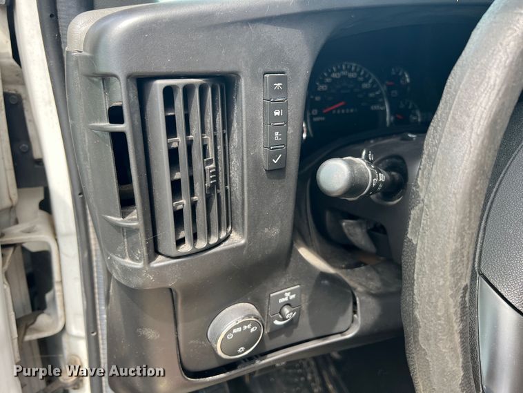 image for item JX9288 2013 Chevrolet Express G3500  ambulance