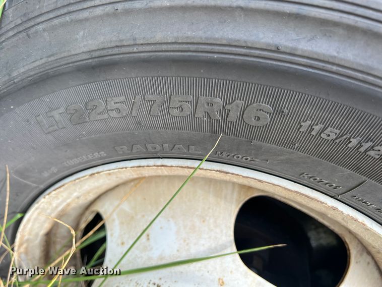 image for item JX9288 2013 Chevrolet Express G3500  ambulance