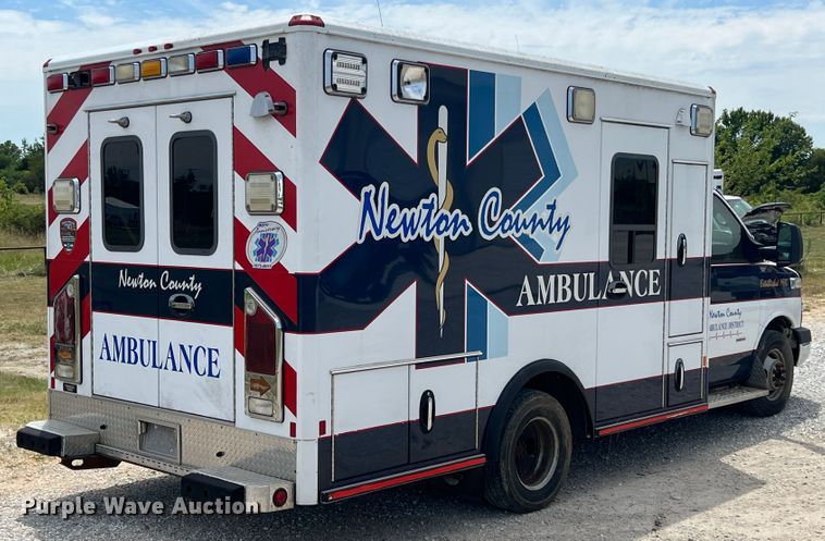 image for item JX9289 2009 Chevrolet Express 3500  ambulance