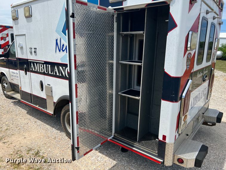 image for item JX9289 2009 Chevrolet Express 3500  ambulance