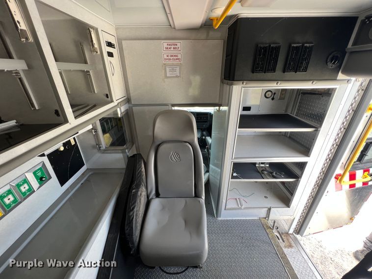 image for item JX9289 2009 Chevrolet Express 3500  ambulance