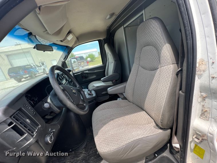 image for item JX9289 2009 Chevrolet Express 3500  ambulance