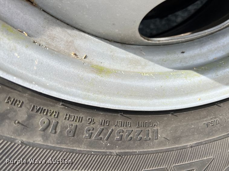 image for item JX9289 2009 Chevrolet Express 3500  ambulance