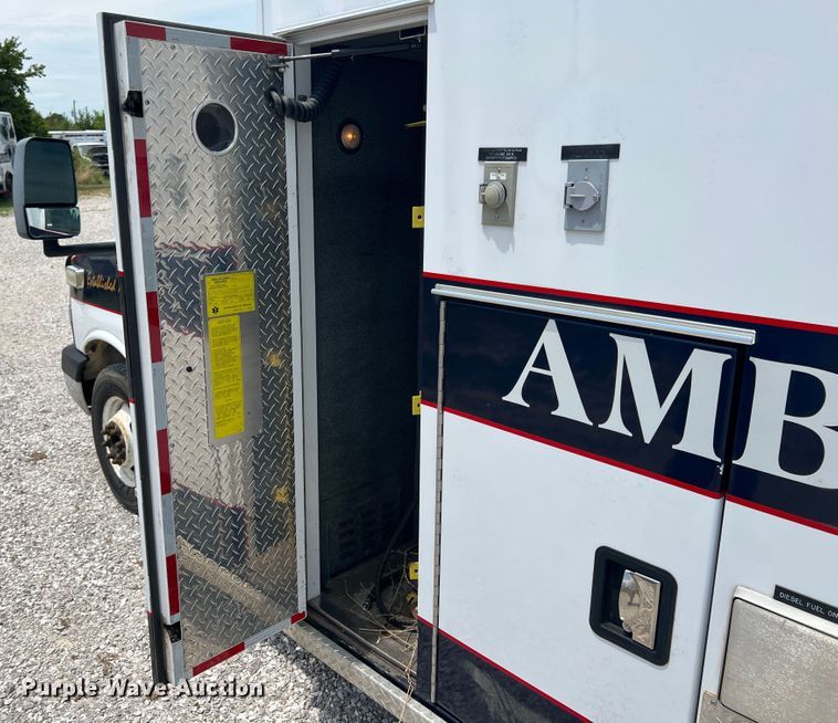 image for item JX9290 2007 Chevrolet Express G3500  ambulance