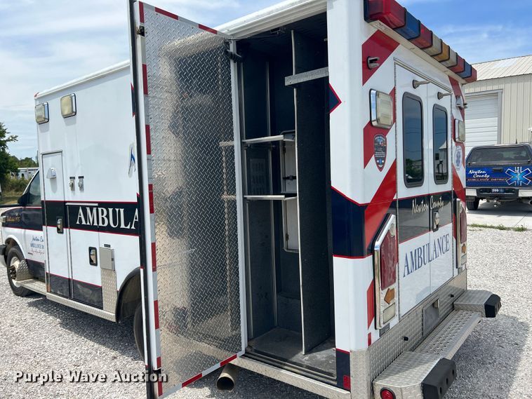image for item JX9290 2007 Chevrolet Express G3500  ambulance
