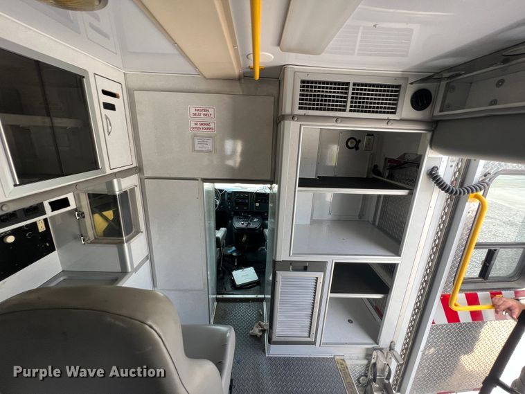 image for item JX9290 2007 Chevrolet Express G3500  ambulance