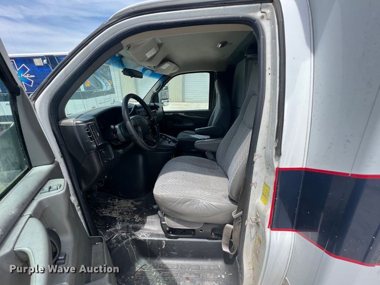 image for item JX9290 2007 Chevrolet Express G3500  ambulance