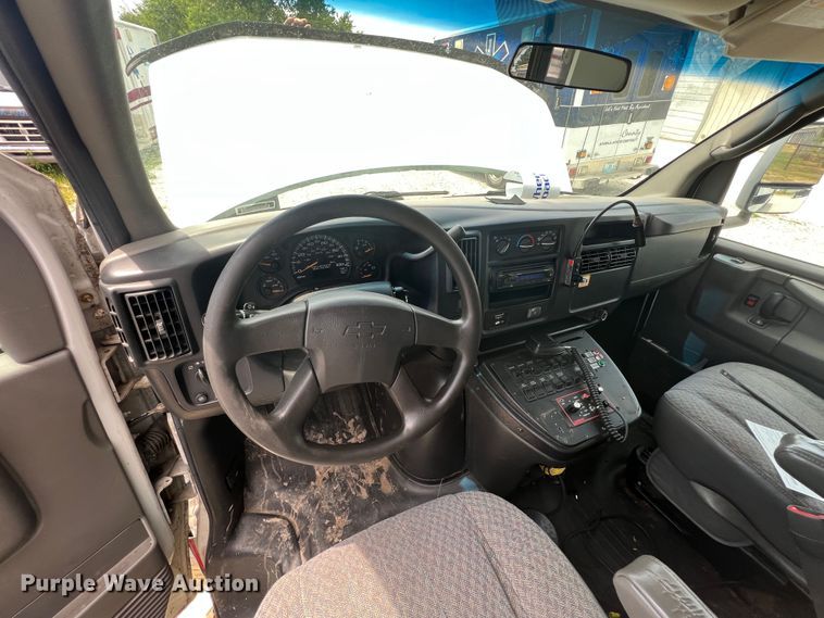 image for item JX9290 2007 Chevrolet Express G3500  ambulance