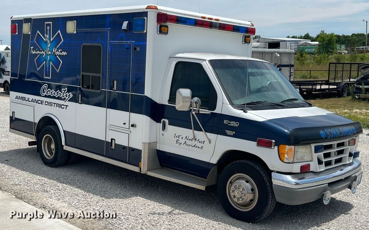 image for item JX9291 2001 Ford E450 Super Duty  ambulance