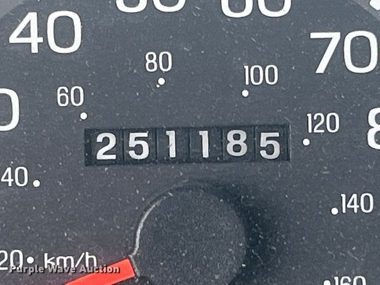 image for item JX9291 2001 Ford E450 Super Duty  ambulance