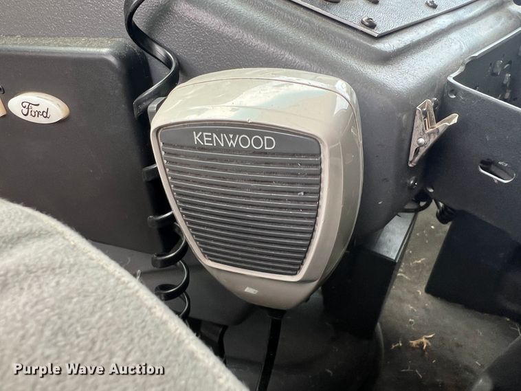 image for item JX9291 2001 Ford E450 Super Duty  ambulance