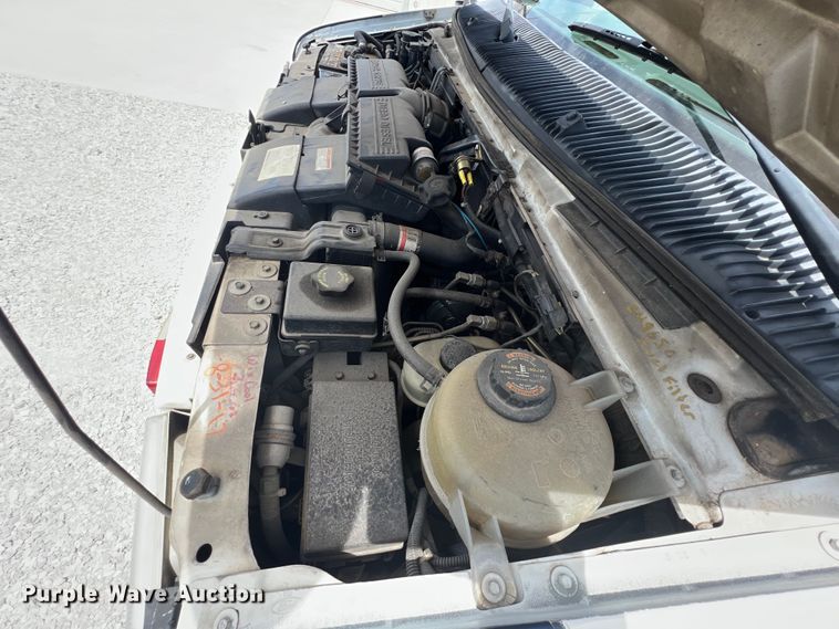 image for item JX9291 2001 Ford E450 Super Duty  ambulance