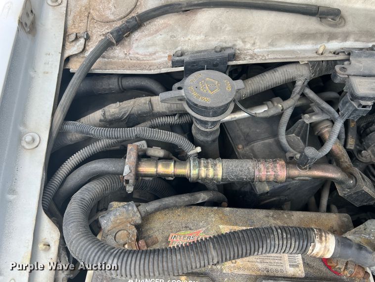 image for item JX9291 2001 Ford E450 Super Duty  ambulance