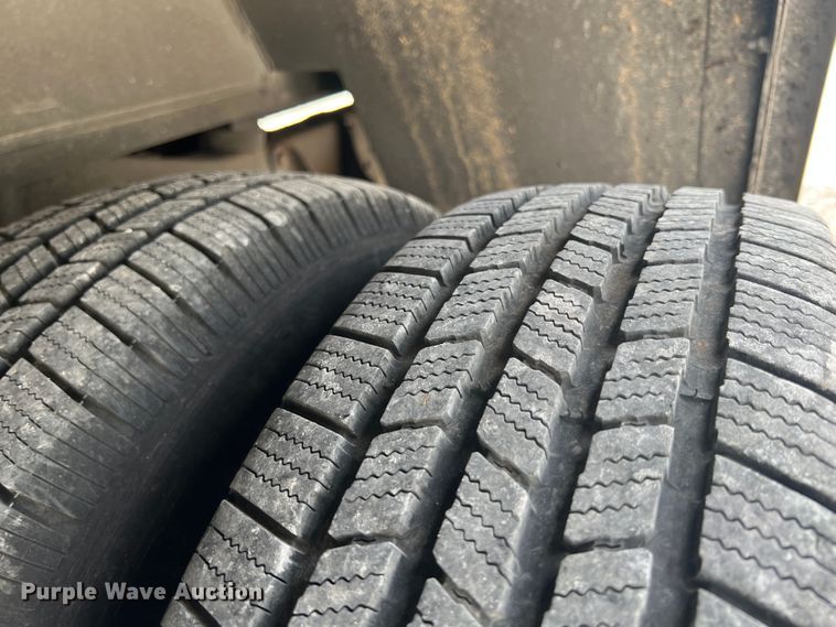 image for item JX9291 2001 Ford E450 Super Duty  ambulance