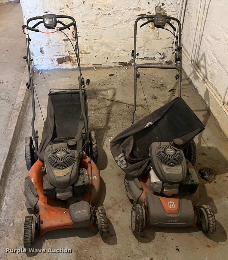 image for item JX9293 (2) lawn mowers