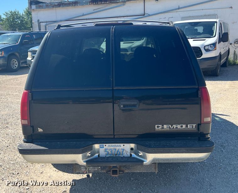 image for item JX9298 1999 Chevrolet Suburban 1500  SUV