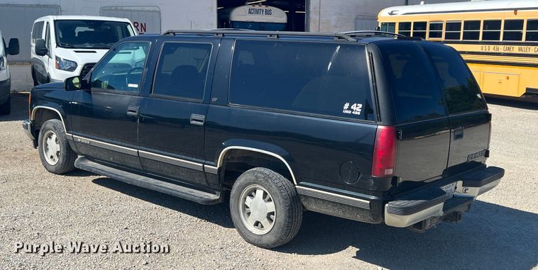 image for item JX9298 1999 Chevrolet Suburban 1500  SUV