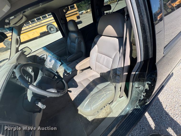 image for item JX9298 1999 Chevrolet Suburban 1500  SUV