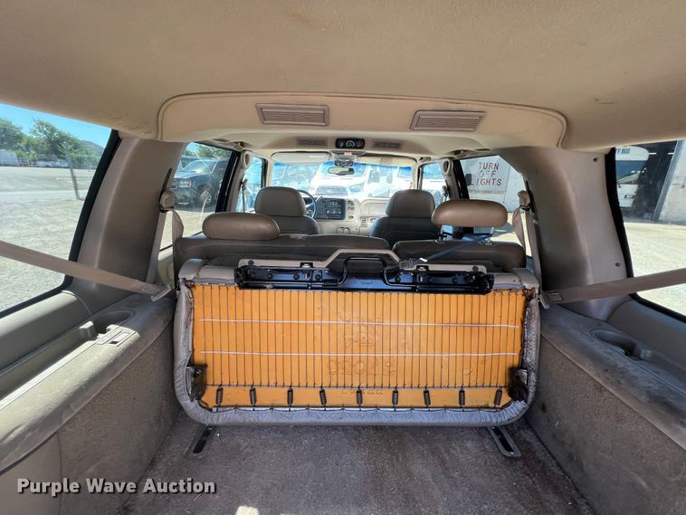 image for item JX9298 1999 Chevrolet Suburban 1500  SUV