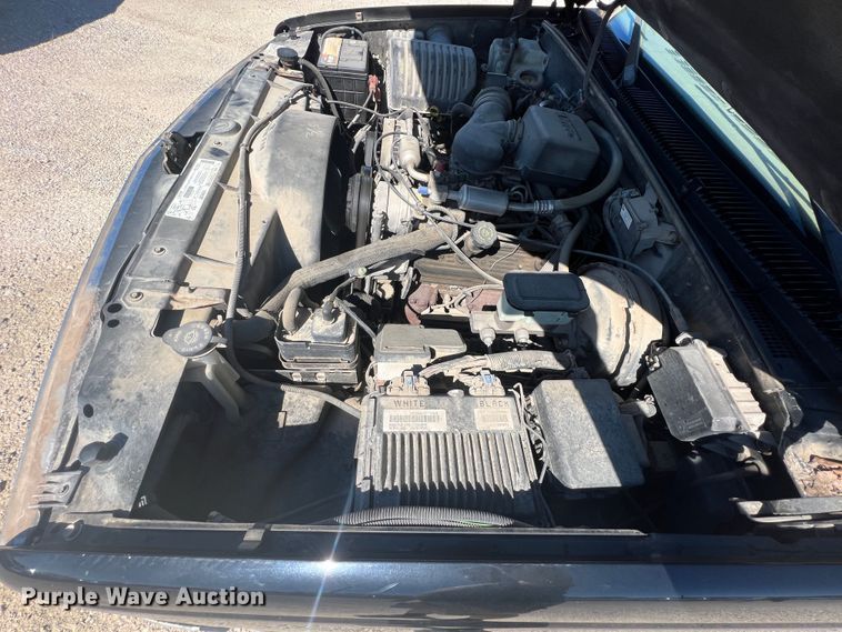 image for item JX9298 1999 Chevrolet Suburban 1500  SUV