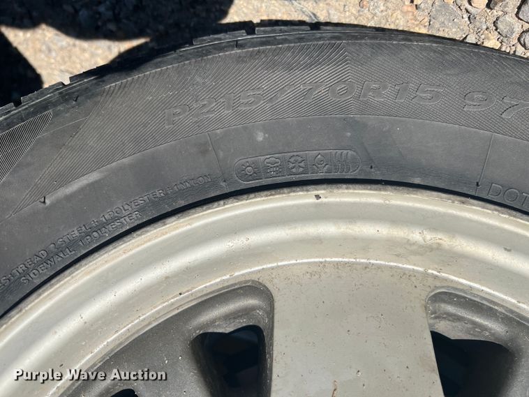 image for item JX9298 1999 Chevrolet Suburban 1500  SUV