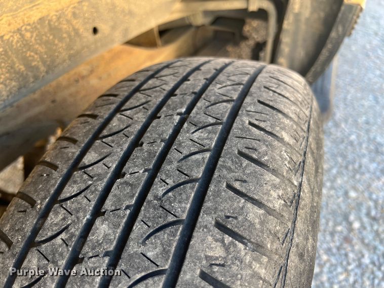 image for item JX9298 1999 Chevrolet Suburban 1500  SUV