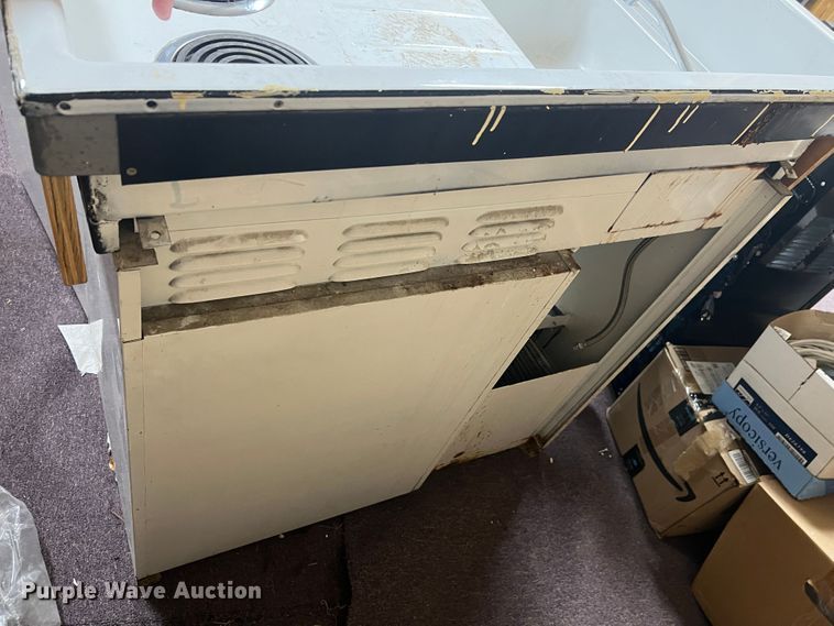 image for item JX9299 Office supplies and equipment