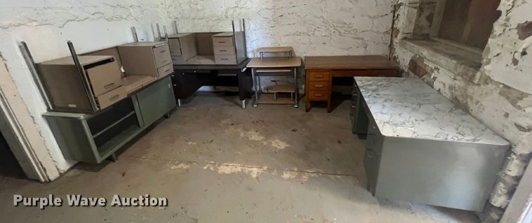 image for item JX9305 (7) desks