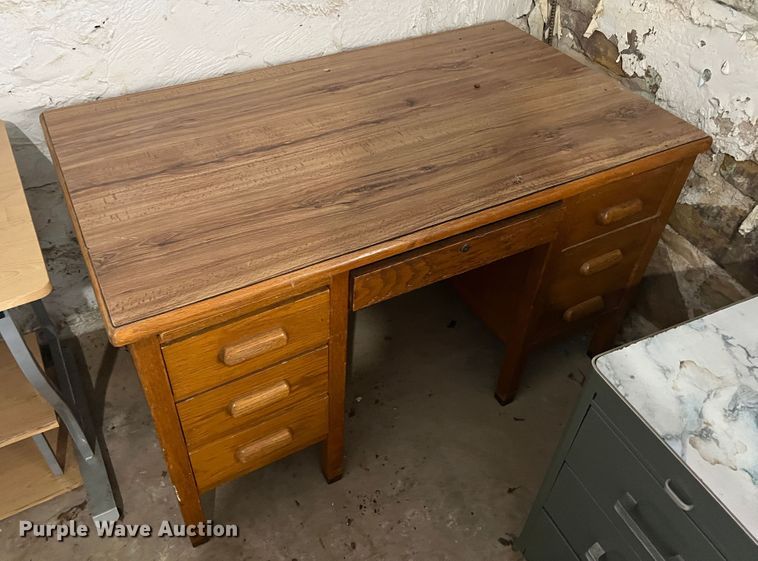 image for item JX9305 (7) desks