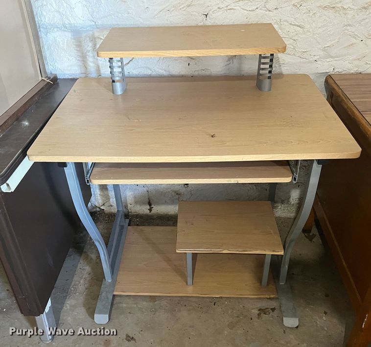 image for item JX9305 (7) desks