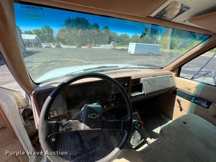 image for item JX9314 1991 Chevrolet Kodiak C5500  dump truck