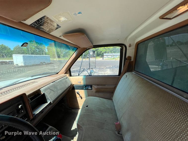 image for item JX9314 1991 Chevrolet Kodiak C5500  dump truck