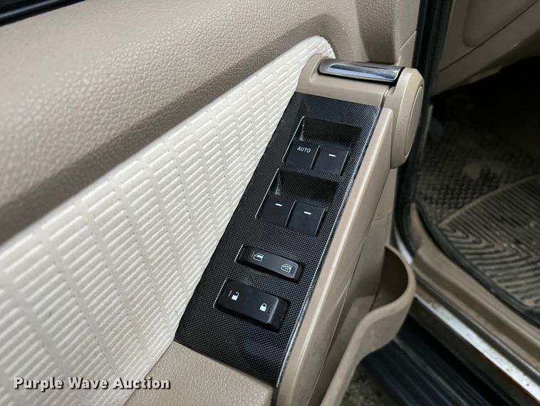 image for item KD9013 2008 Ford Explorer  SUV