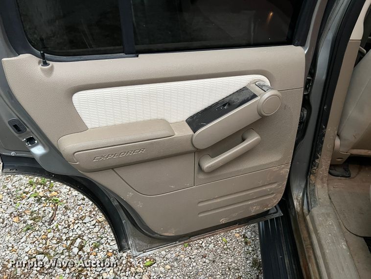 image for item KD9013 2008 Ford Explorer  SUV