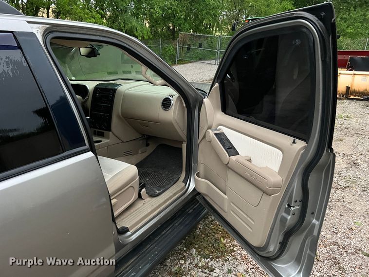 image for item KD9013 2008 Ford Explorer  SUV