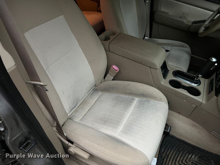 image for item KD9013 2008 Ford Explorer  SUV